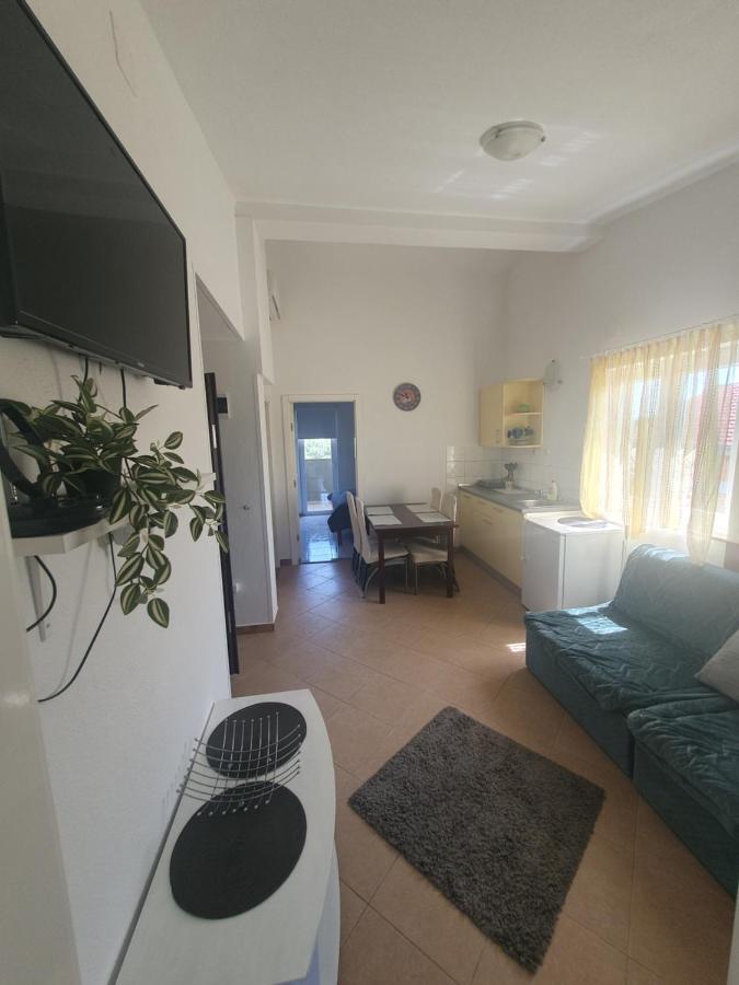 Apartments Jelinic Polaca Екстер'єр фото